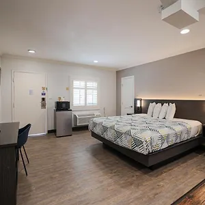 6, Tustin, Orange County-ca Hotel
