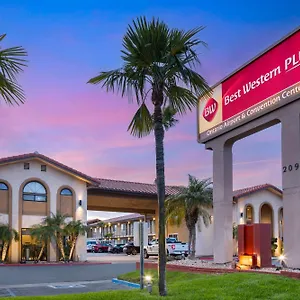 Hotel Western Airport & Convention Center