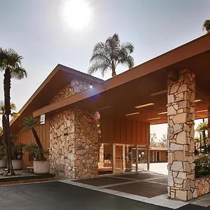 Hotel Western Pine Tree